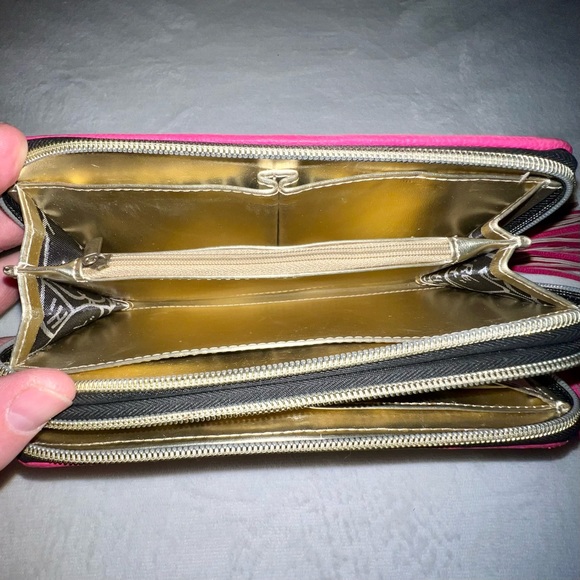 Betsey Johnson ZA Heart Stitch Design Wallet with Tassel & Heart Lock Logo Charm - Picture 9 of 15